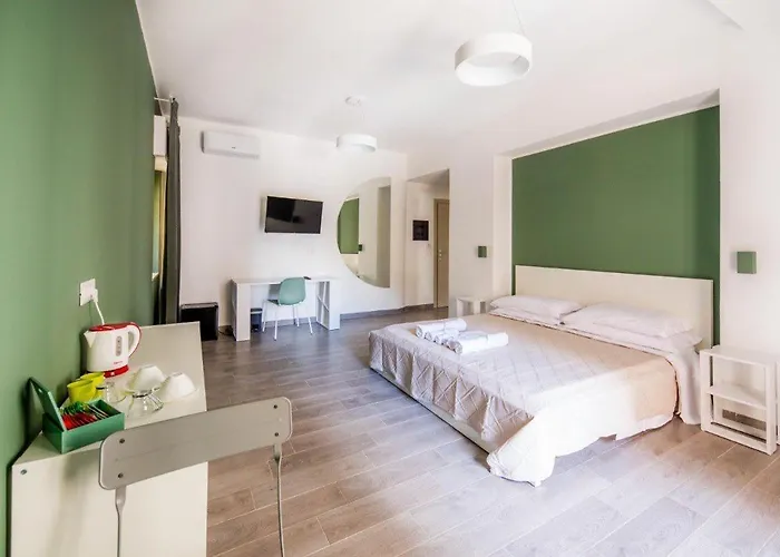 住宿加早餐酒店 Akheilos 索威拉托玛里纳