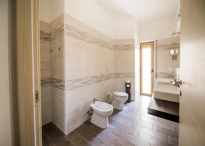 住宿加早餐酒店 Akheilos 索威拉托玛里纳