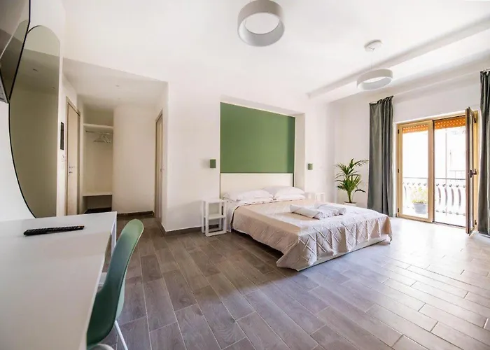 住宿加早餐酒店 Akheilos